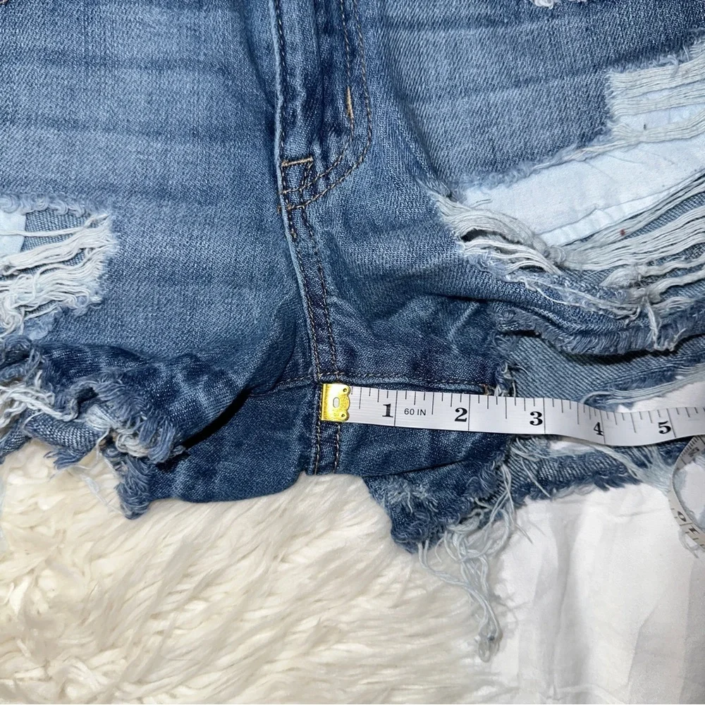 Klique B. | KL284 Distressed Denim Shorts Low Mid Rise Frayed Raw Hem Size 26